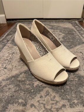 Toms Cream Open-Toe Espadrille Wedge Heels